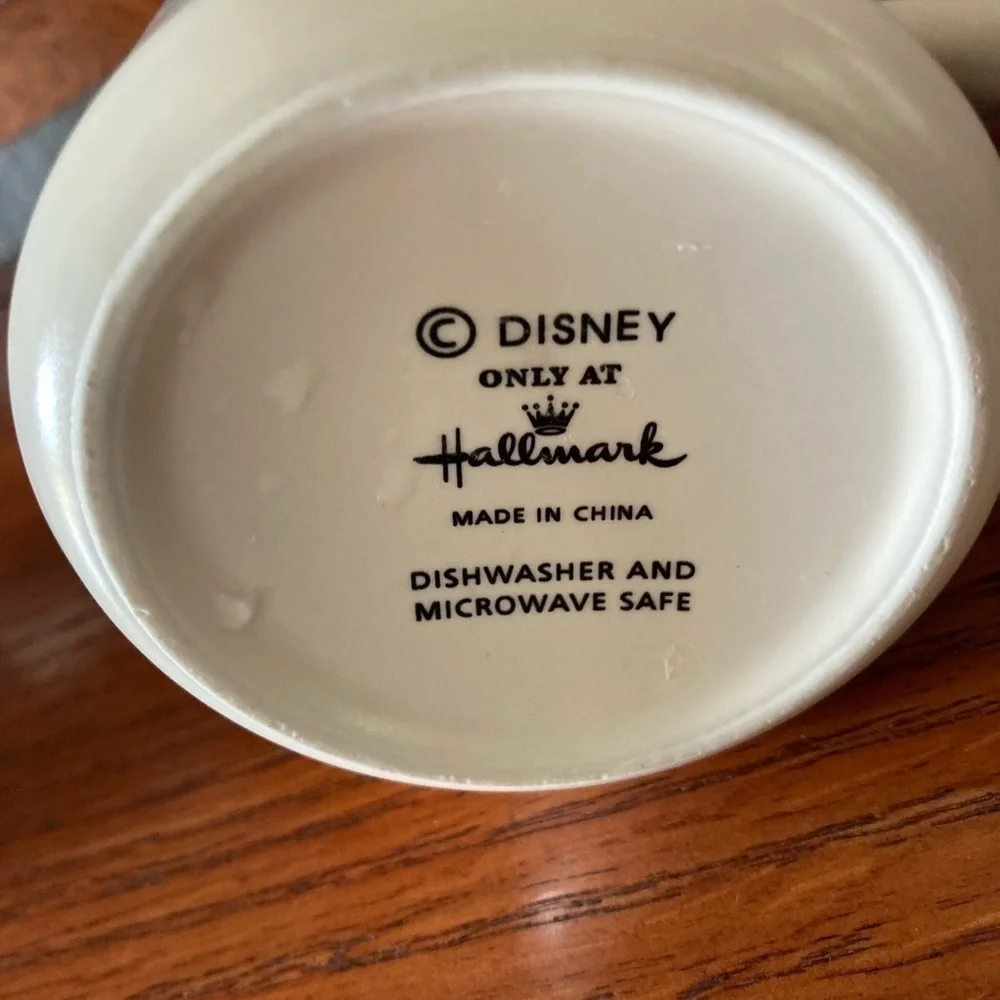 Disney Finding Nemo Dory Cup Find a Happy Place!Hallmark Mug Tea Coffee Cup